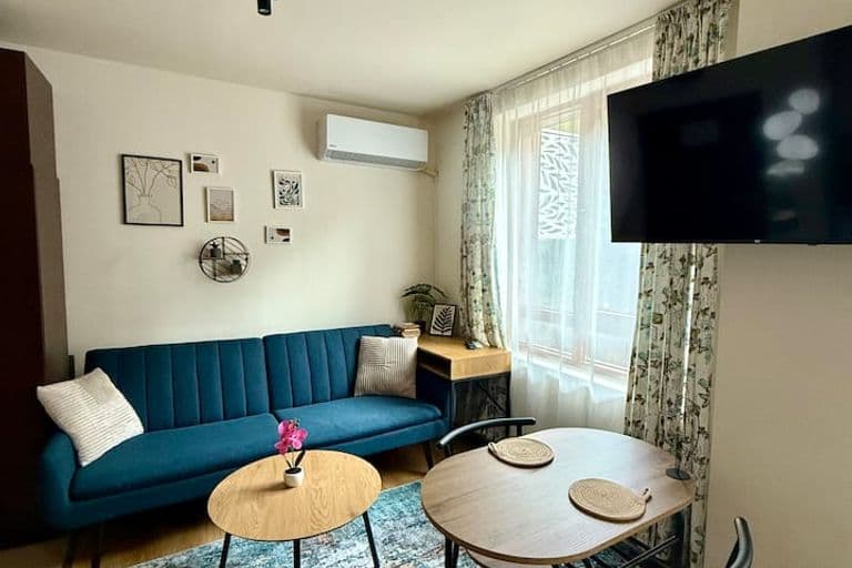 Panorama Studio| Forest View | Parking